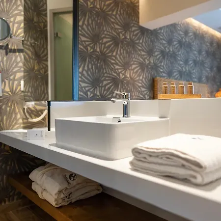 Naillac Boutique Hotell