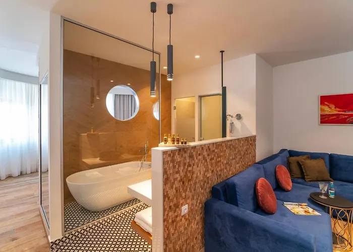 Naillac Boutique 4* עיר רודוס