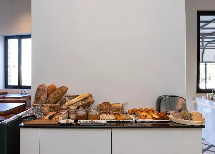 מלון Naillac Boutique 4*